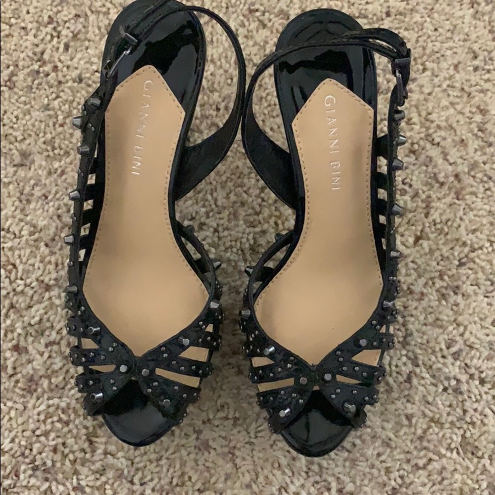 Black Gianni Bini heels